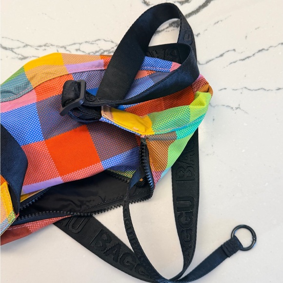 BAGGU x UO Small Crescent in Madras New Without Tags - Picture 4 of 4